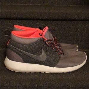 Nike Roshe Mid